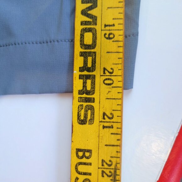 Greg Norman casual flat front dress short grey men's size 34 - Picture 10 of 10